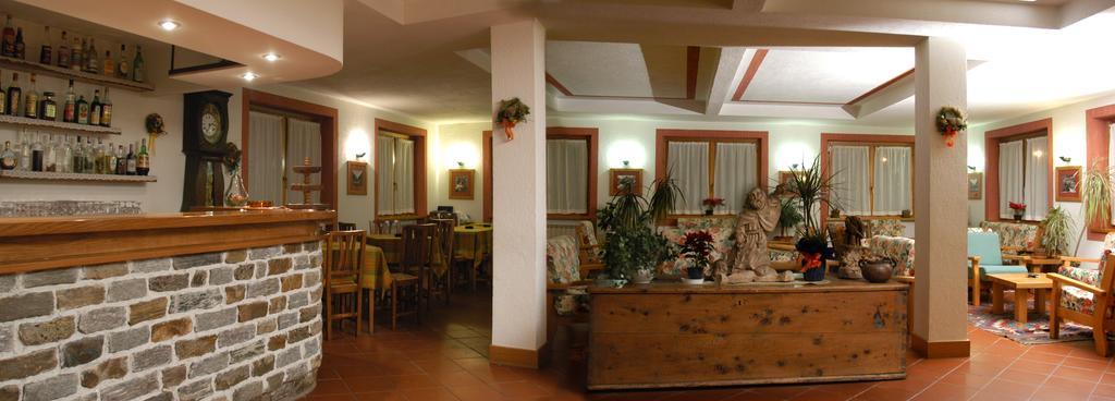 Petit Hotel Cogne Exterior foto